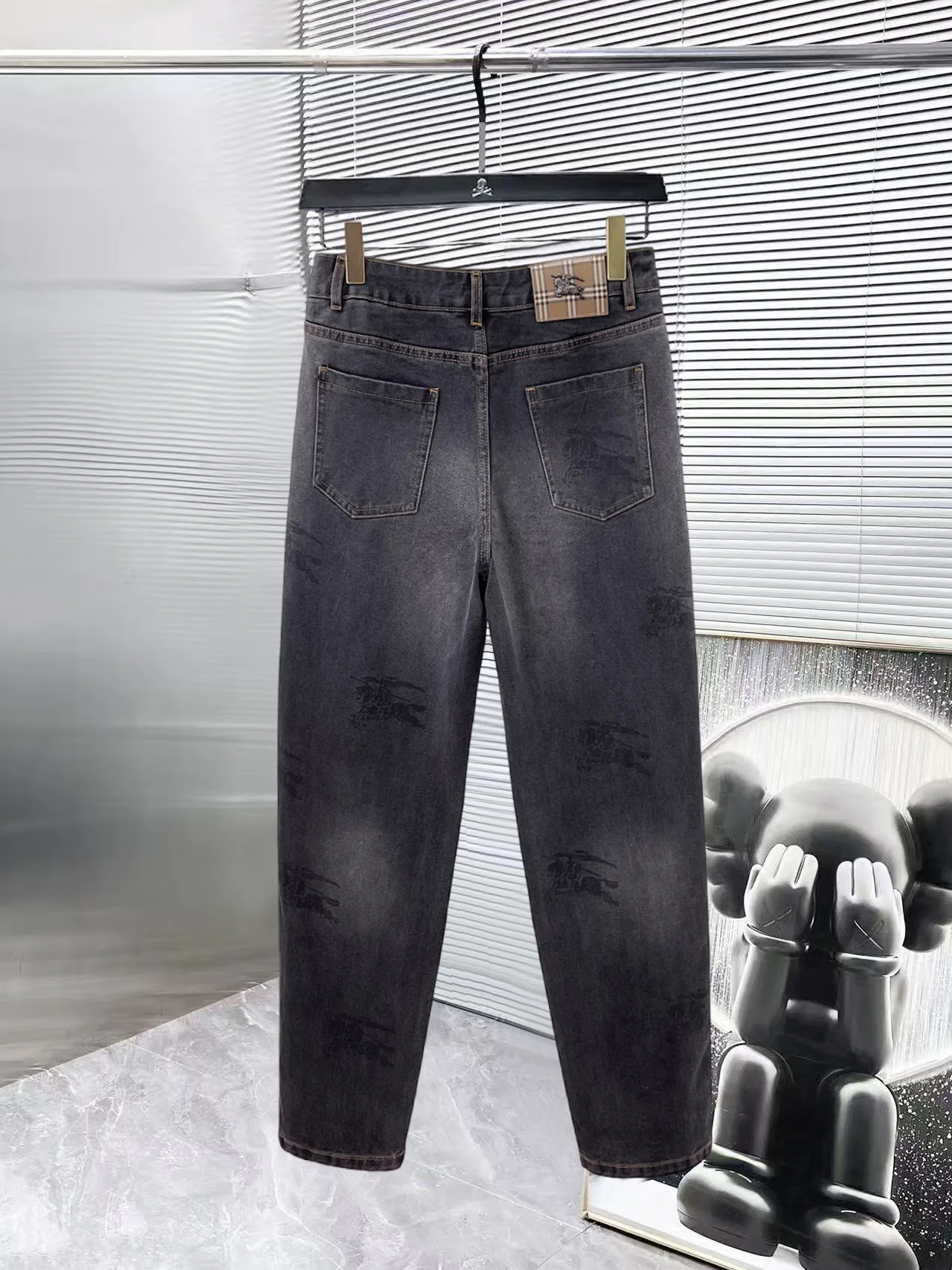 Джинсы Мужские Burberry 18499658