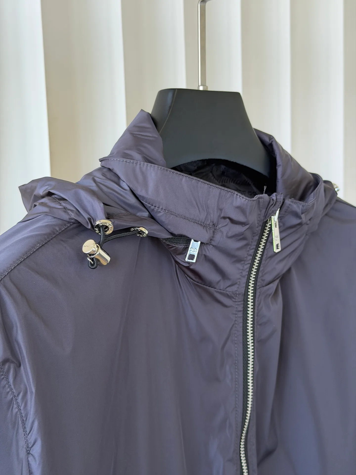 Куртки И Пуховики Женские Prada 17949793