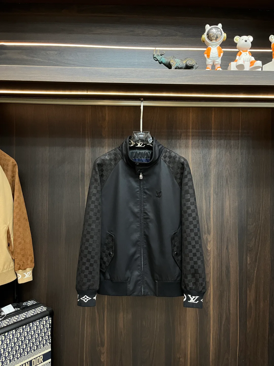 Куртки И Пуховики Мужские Louis Vuitton 6472145