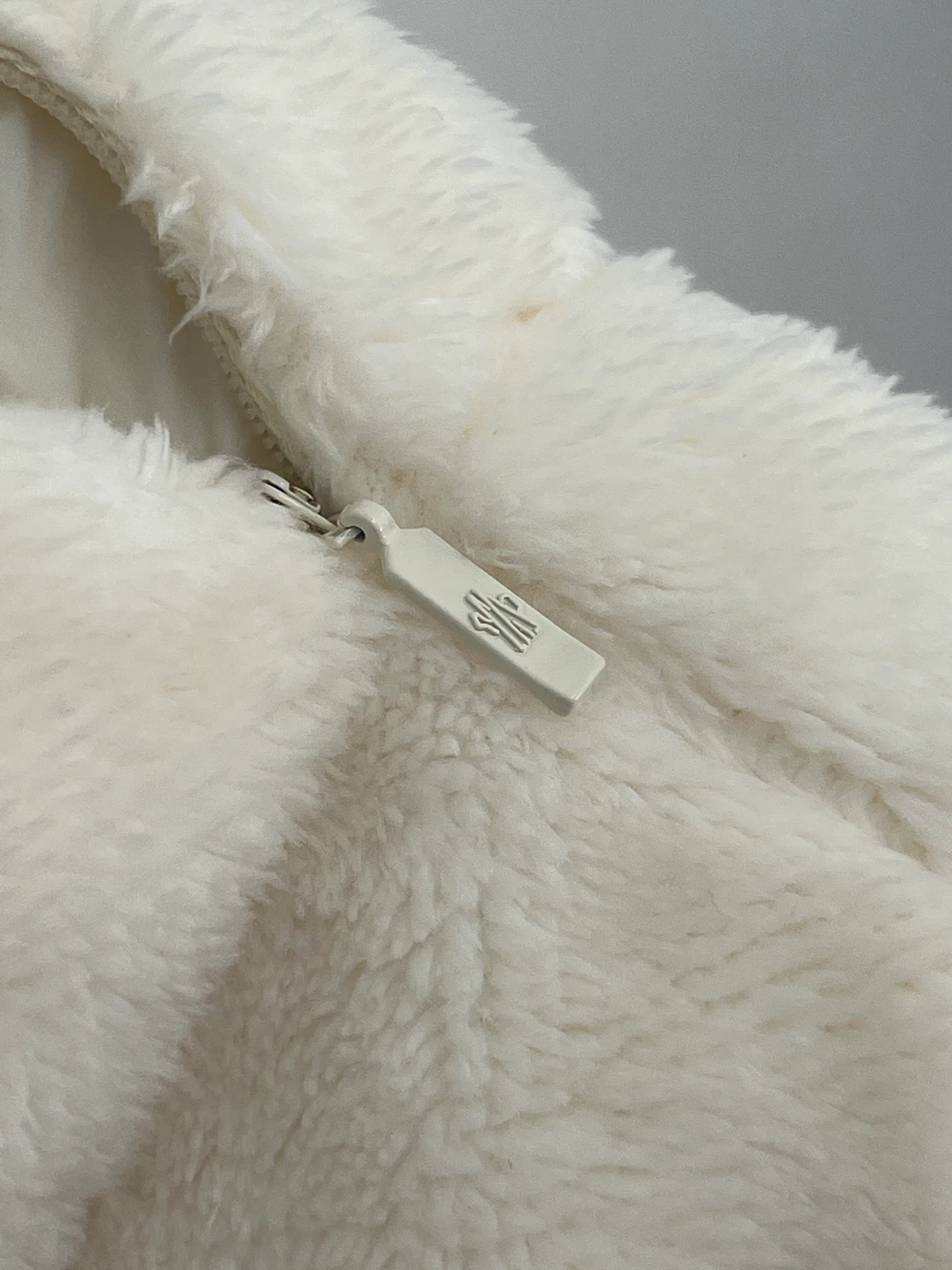 Куртки И Пуховики Женские Moncler 18416236