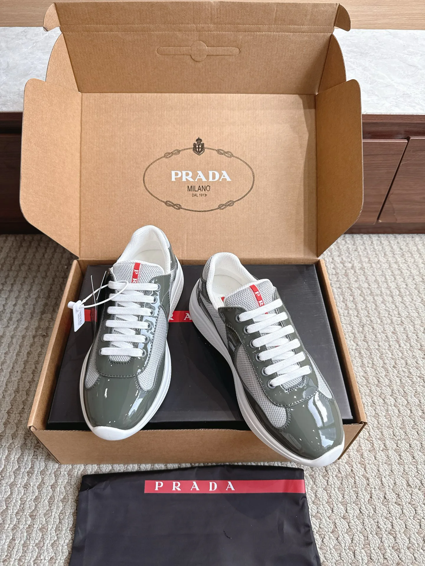 Кроссовки Женские Prada 17470435