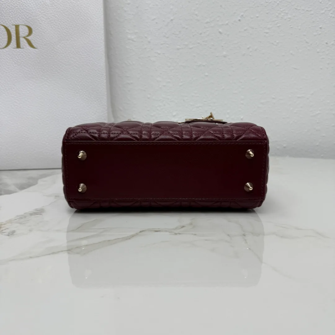Классические Сумки Женские Christian Dior 18116424