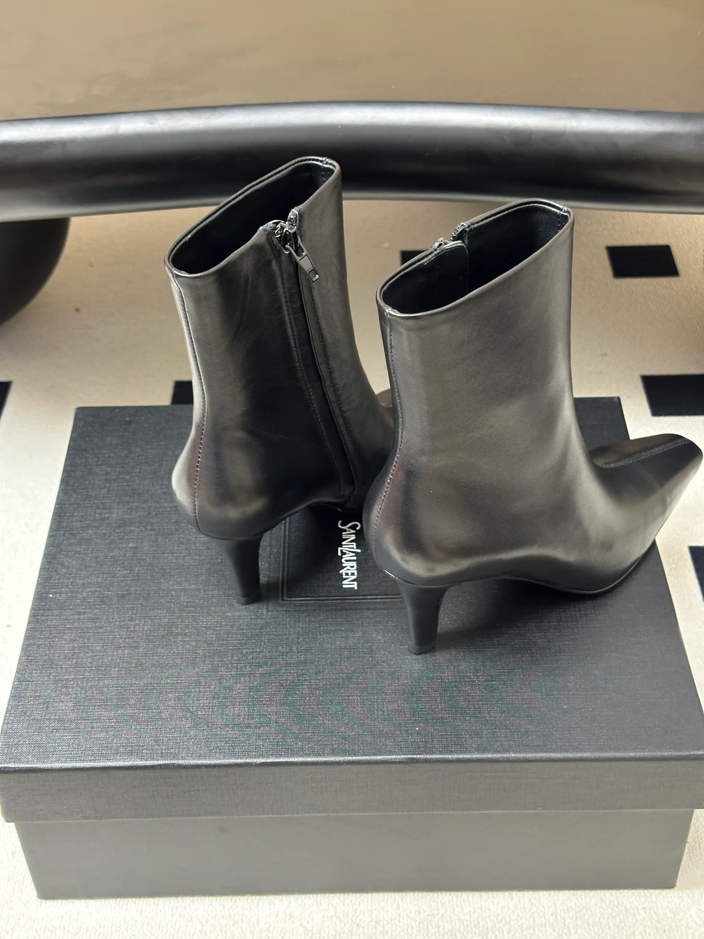 Ботильоны Женские Saint Laurent 18492620
