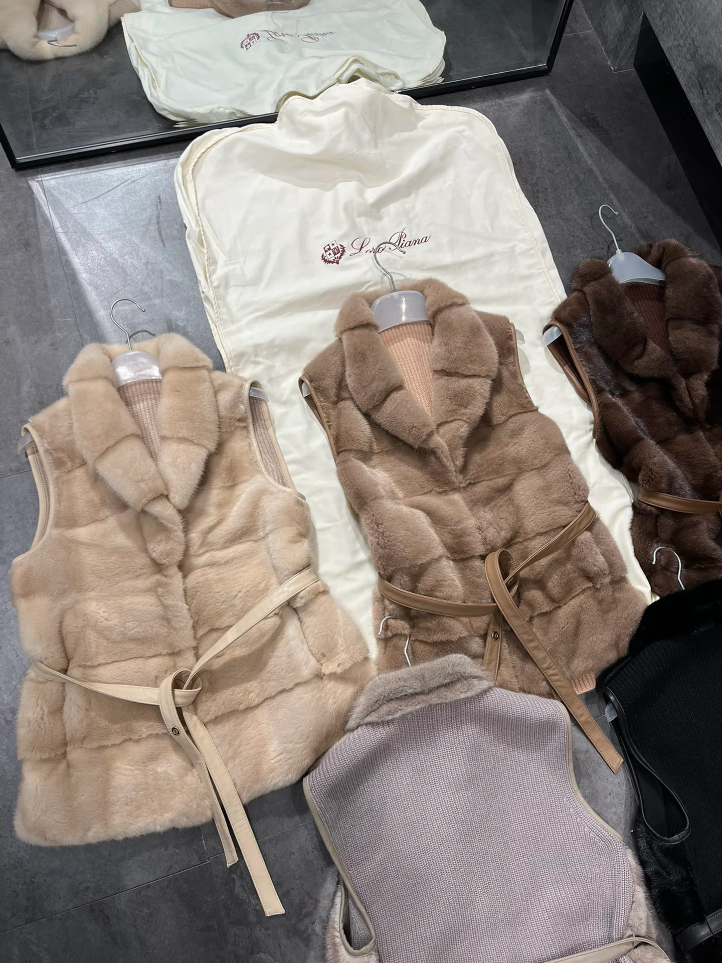 Жилеты Женские Loro Piana 18899893