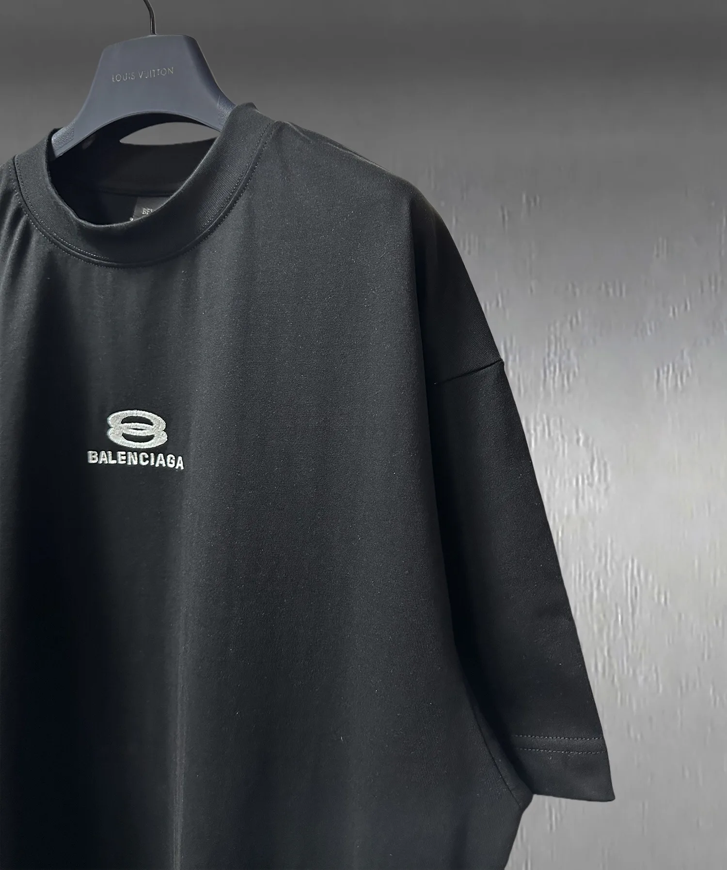 Футболки Женские Balenciaga 9495932