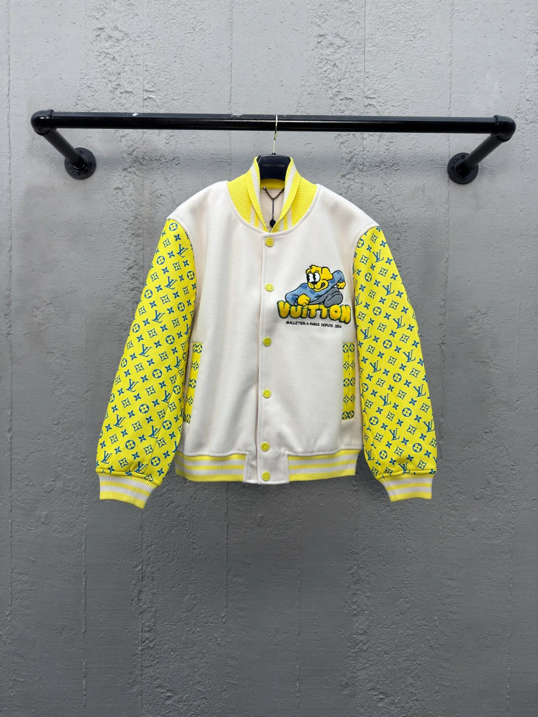 Куртки Женские Louis Vuitton 31384