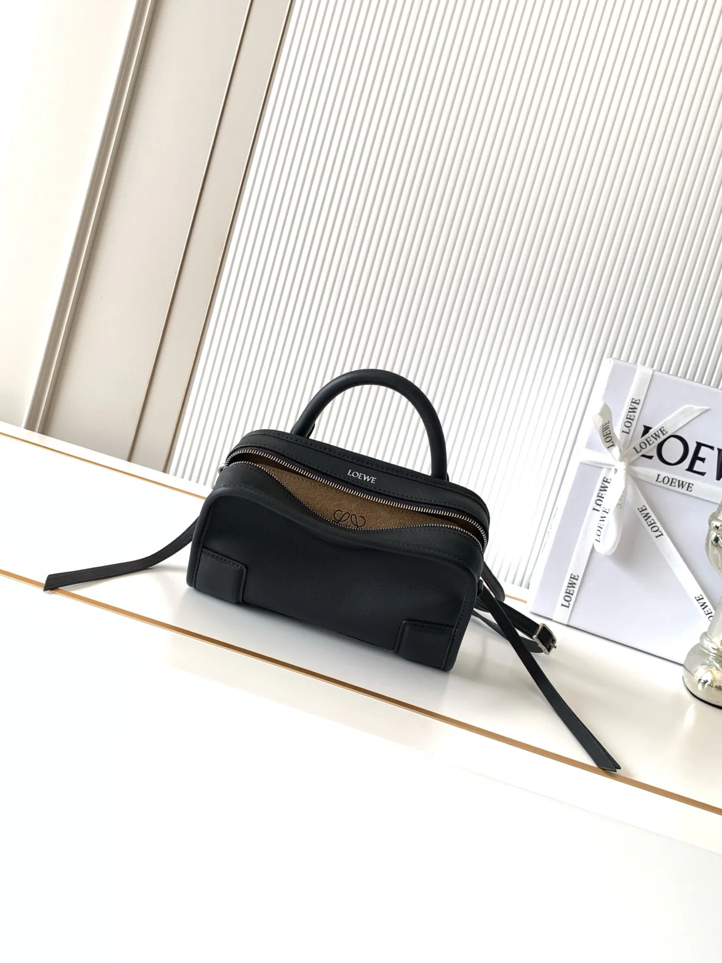 Классические Сумки Женские Loewe 13389846
