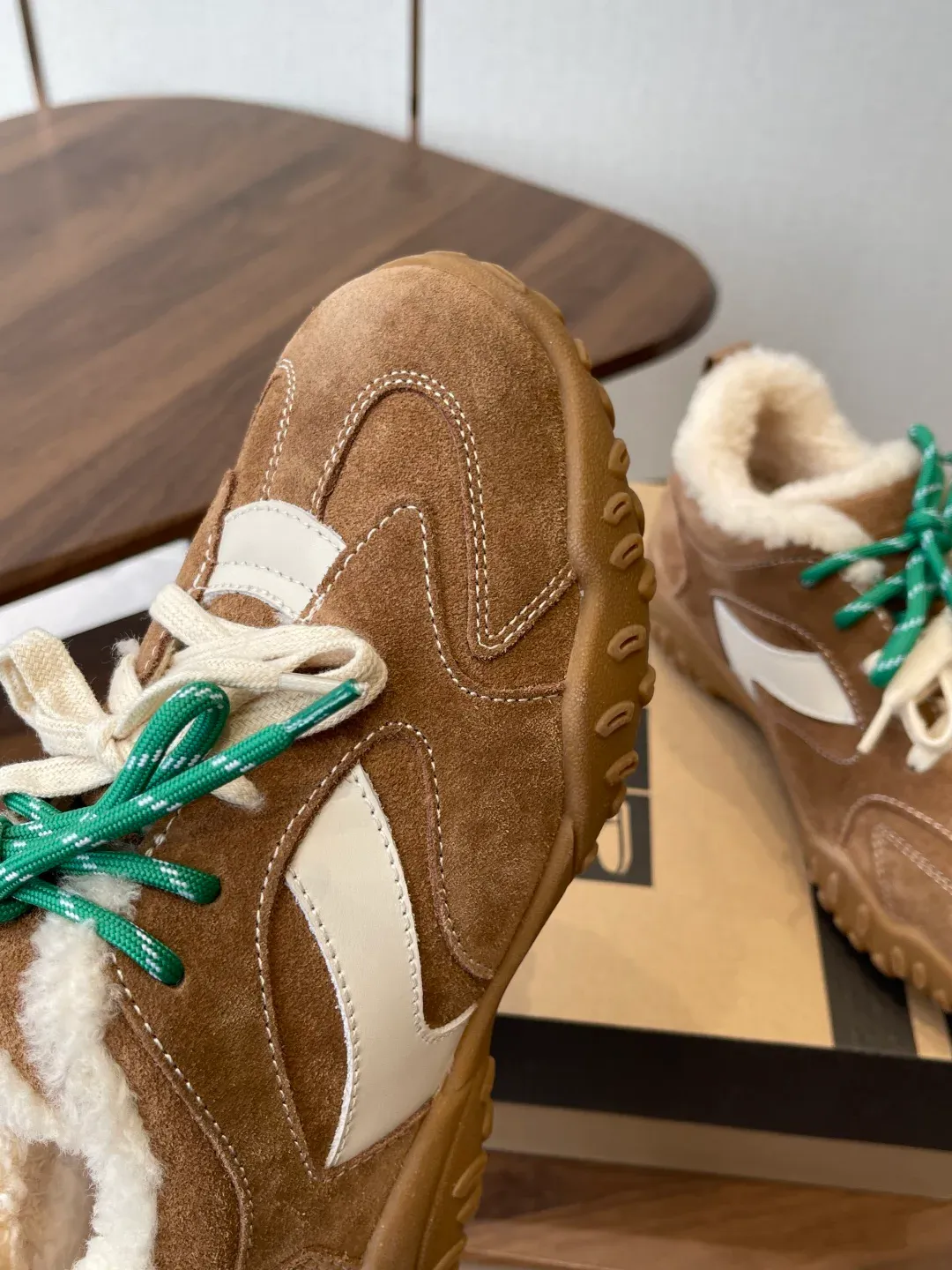 Кроссовки Женские Ugg 197010