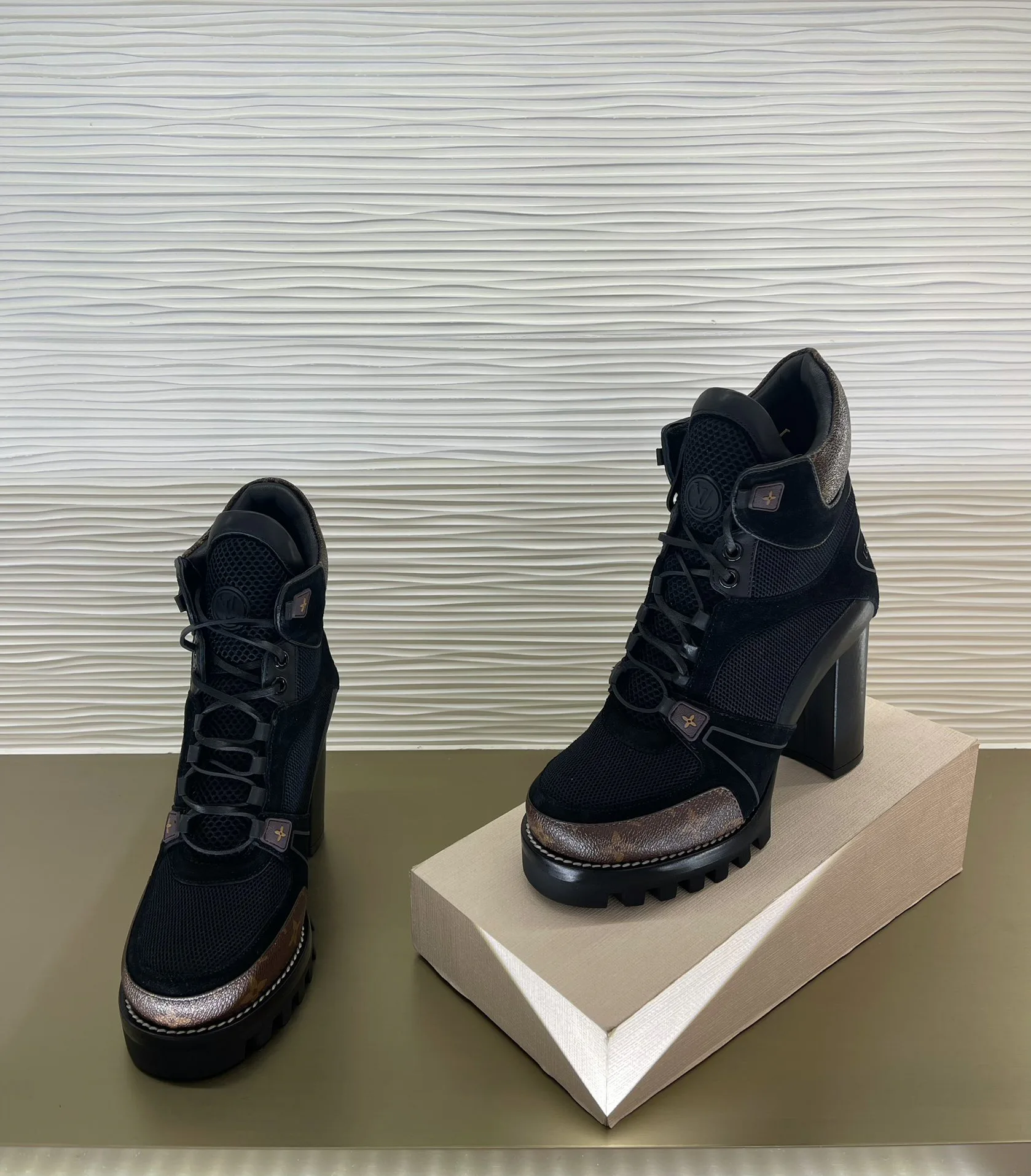 Ботинки Женские Louis Vuitton 19711781