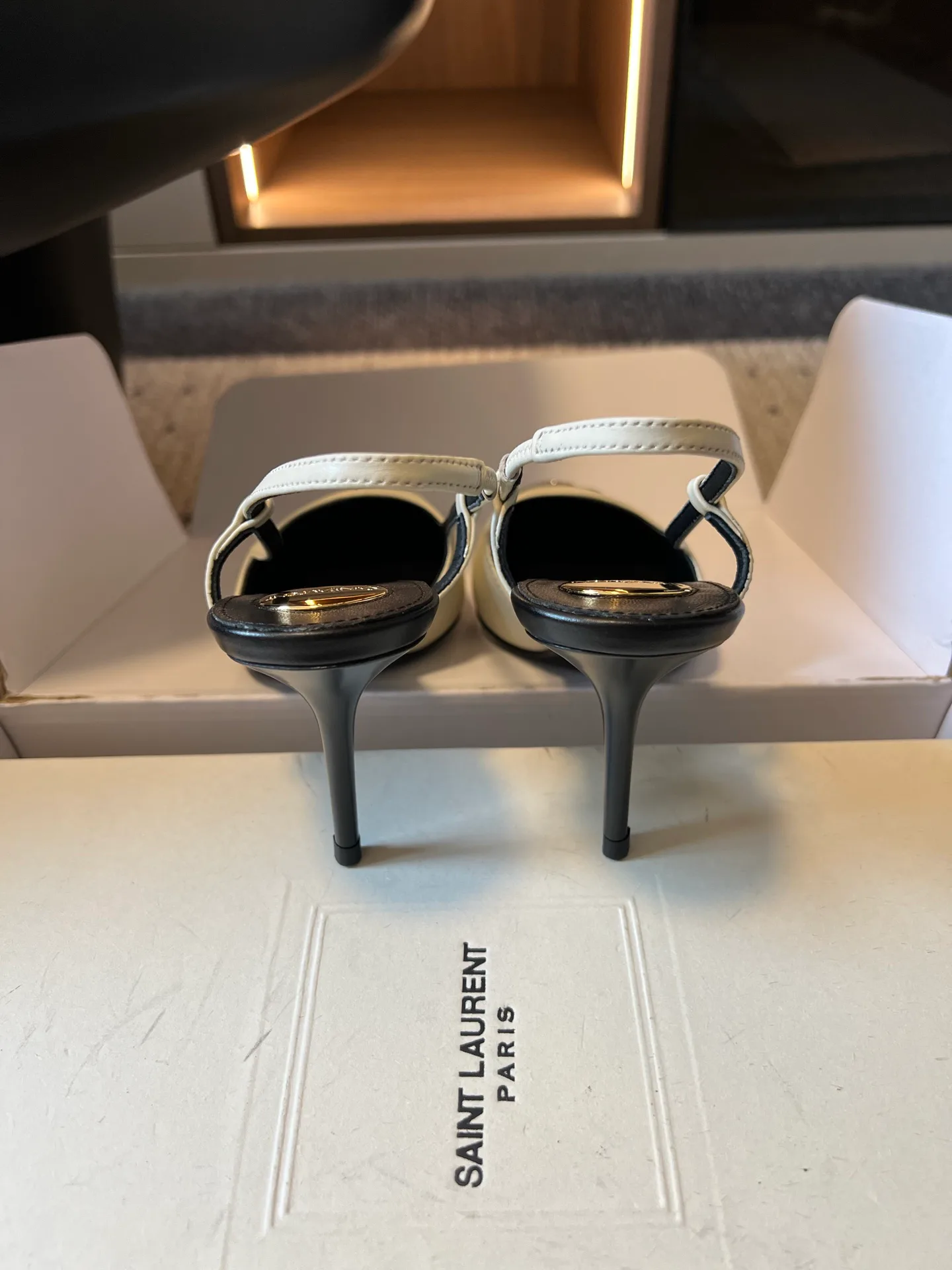Босоножки Женские Saint Laurent 17632096