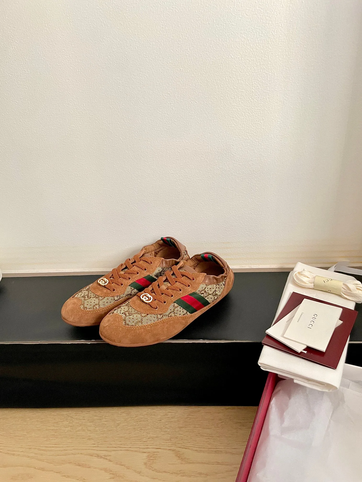 Кроссовки Женские Gucci 941867