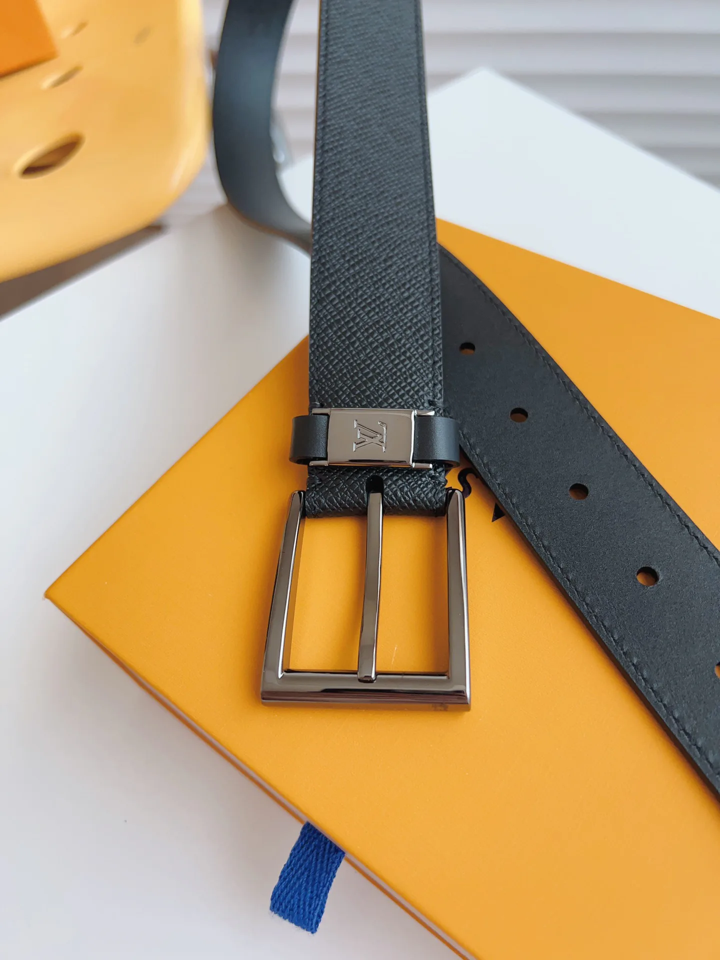 Ремни Louis Vuitton 14066090