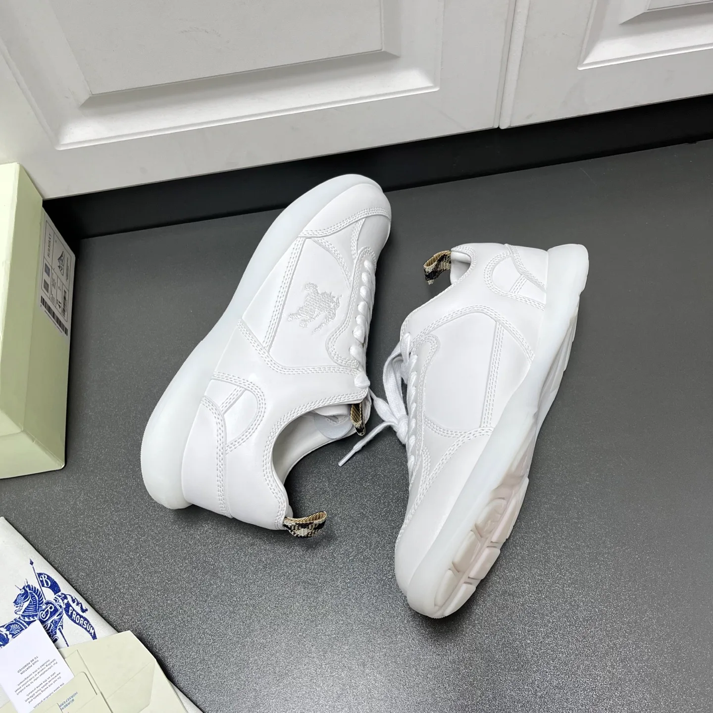 Кроссовки Мужские Burberry 9998342