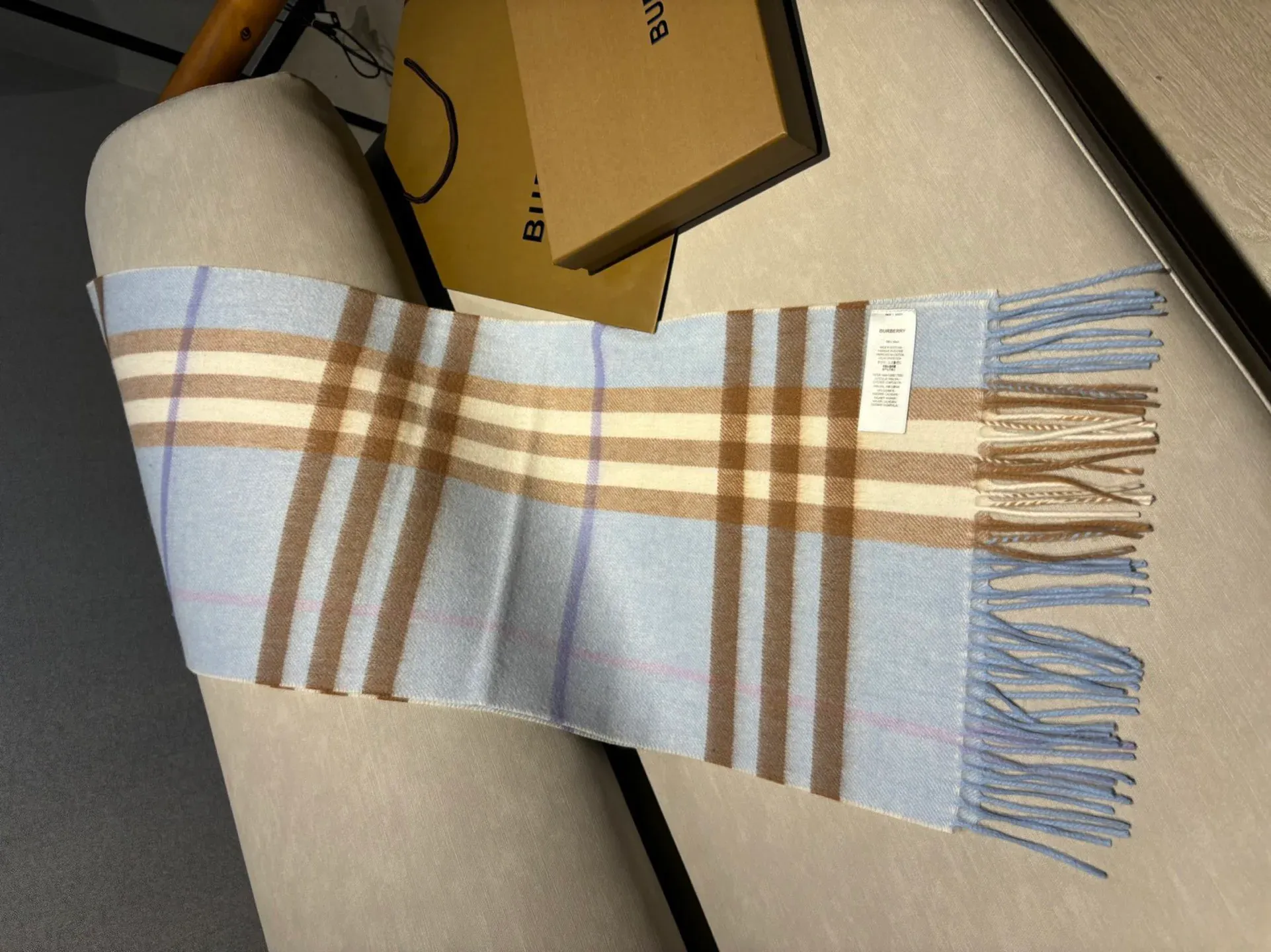 Шарфы Burberry 256993