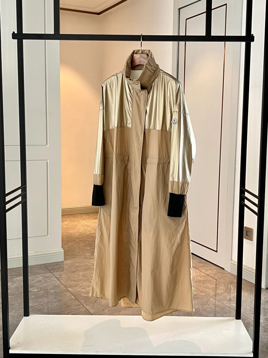 Куртки И Пуховики Женские Moncler 11489415