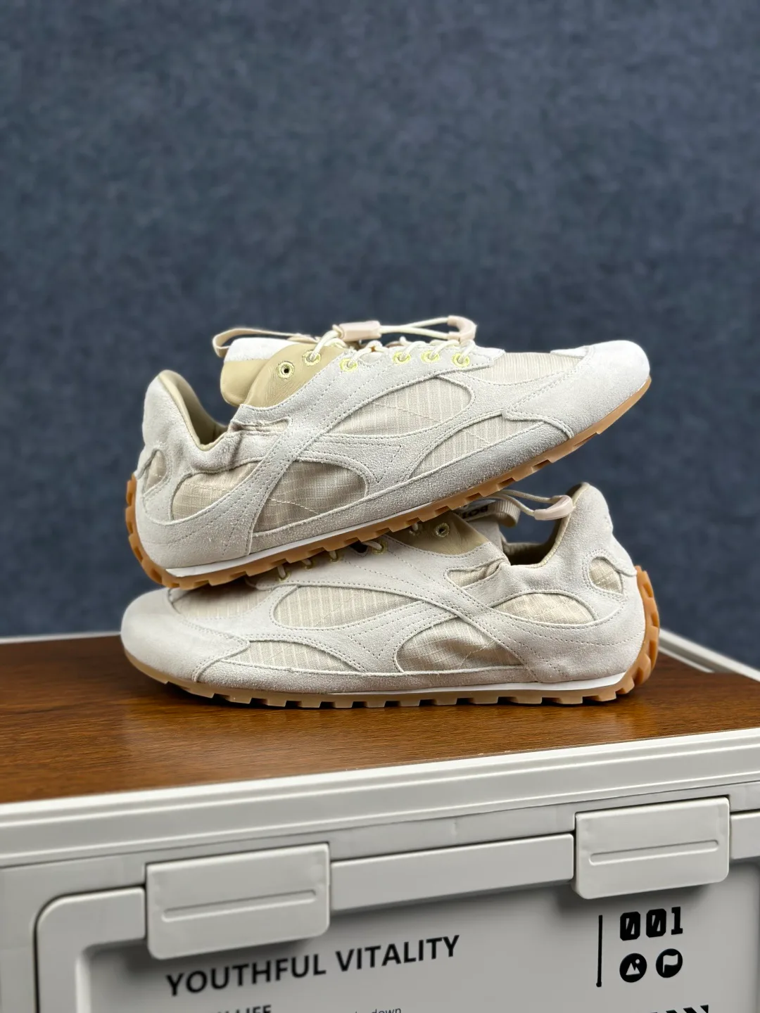 Кроссовки Женские Bottega Veneta 11490491