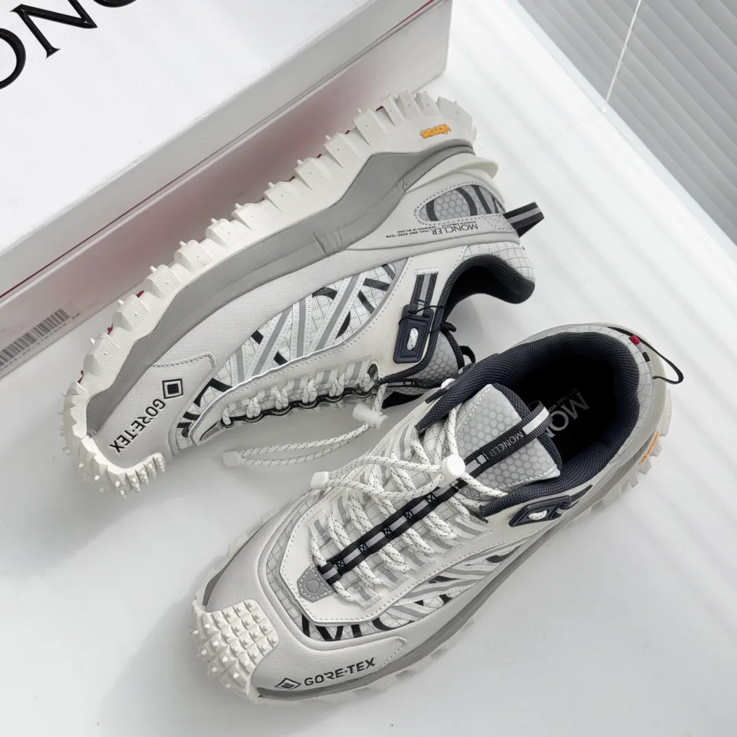 Кроссовки Женские Moncler 5279359