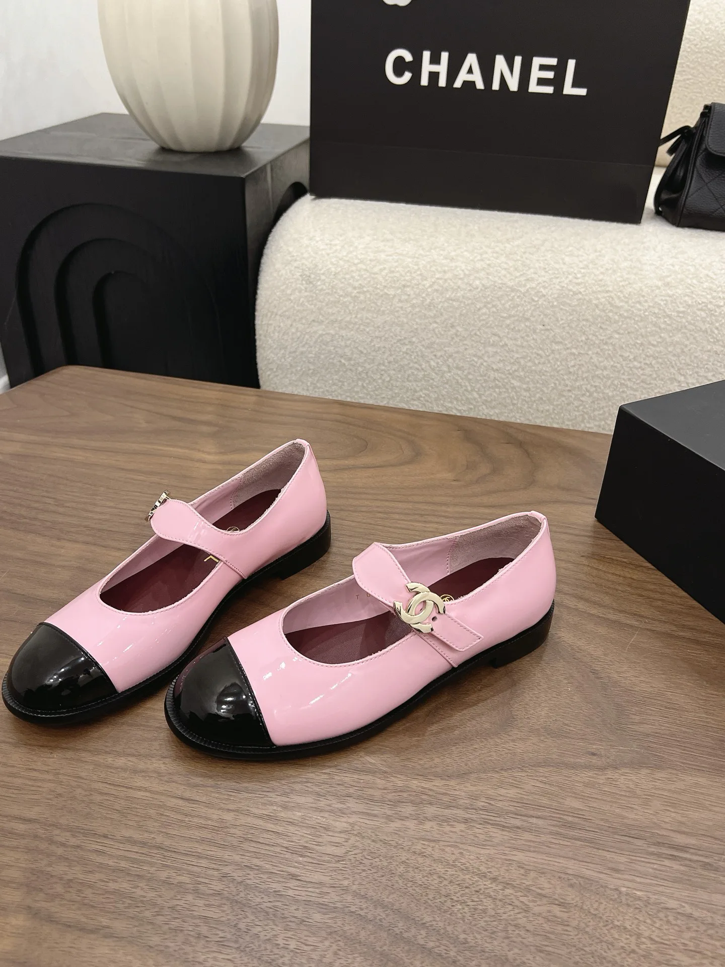 Туфли Женские Chanel 17342636