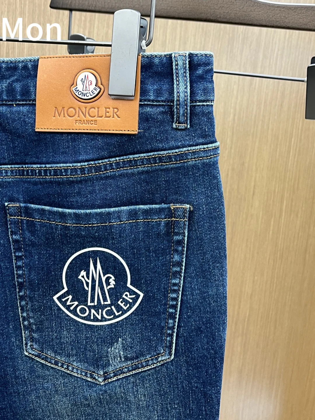 Джинсы Мужские Moncler 18244078