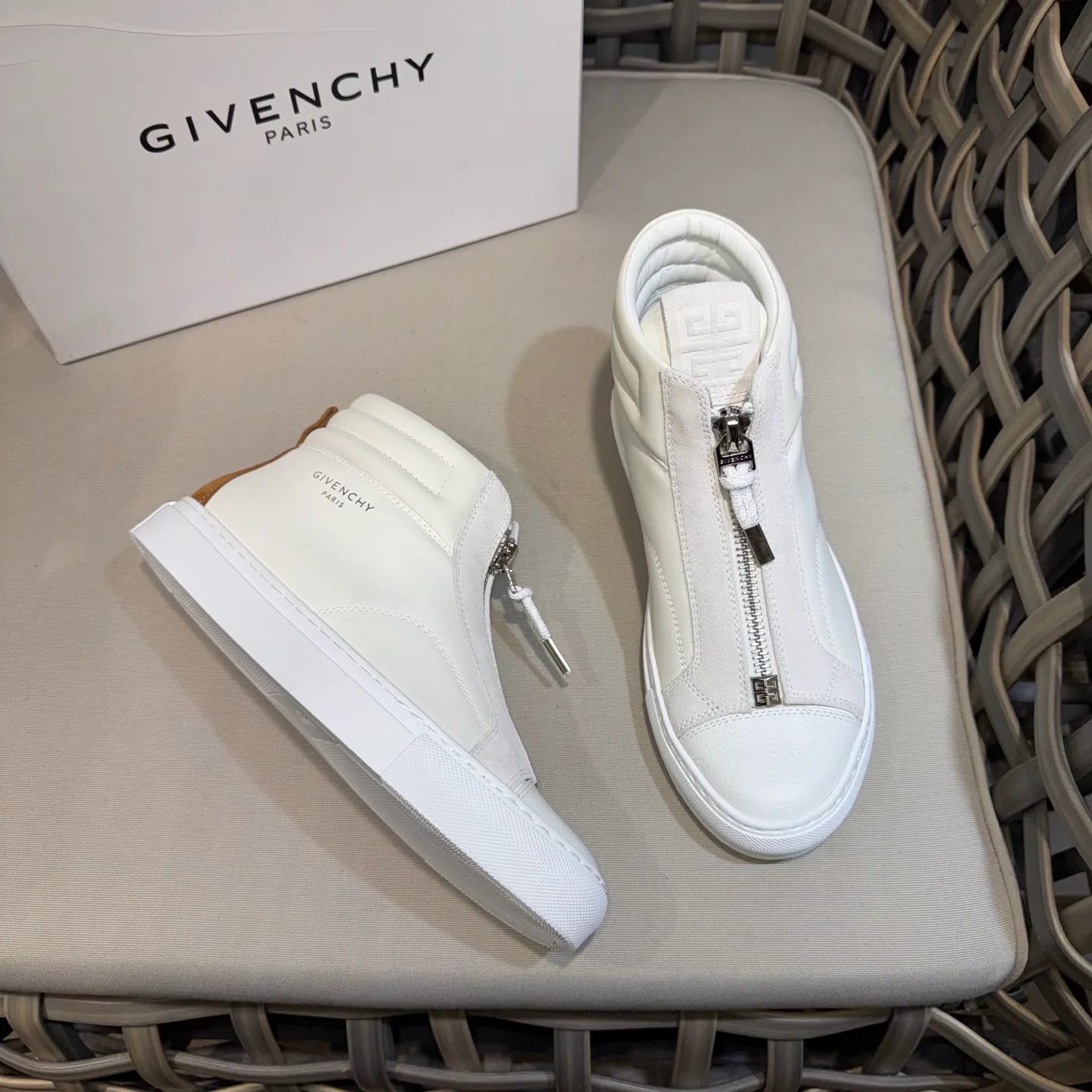 Кроссовки Мужские Givenchy 18267088