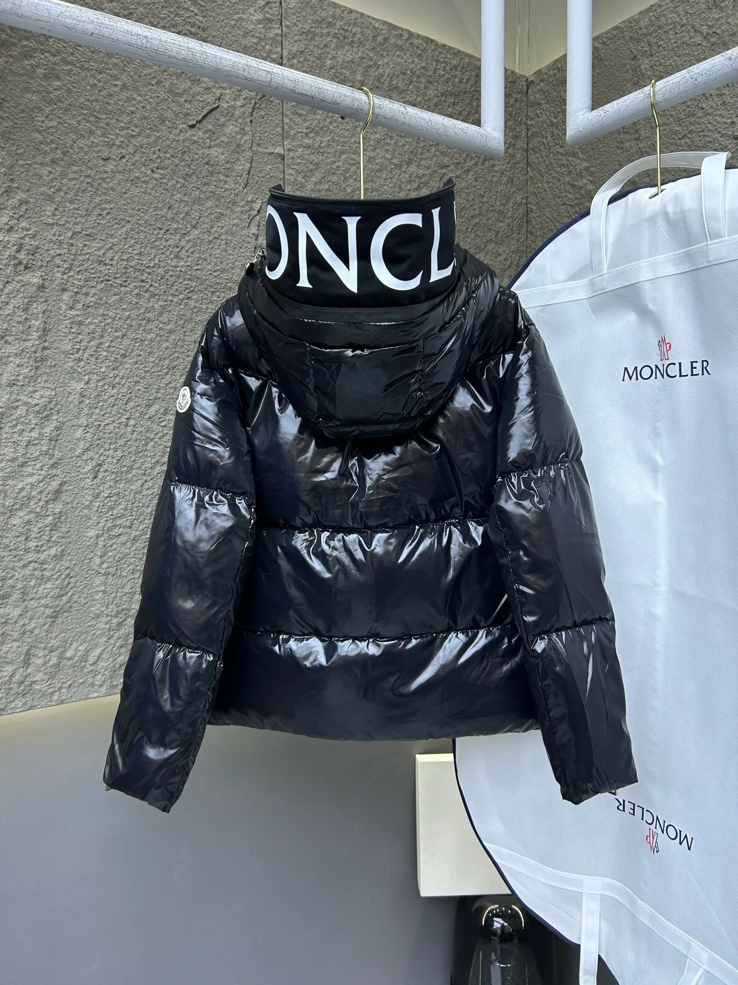 Куртки И Пуховики Женские Moncler 17964478