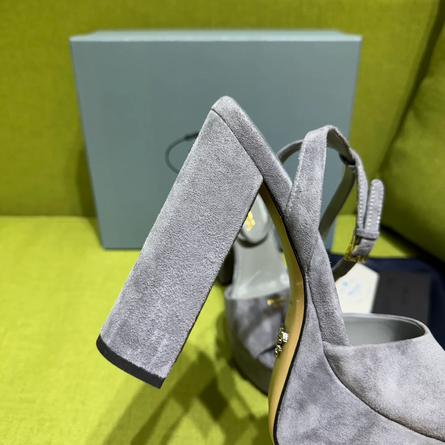 Босоножки Женские Prada 19237314