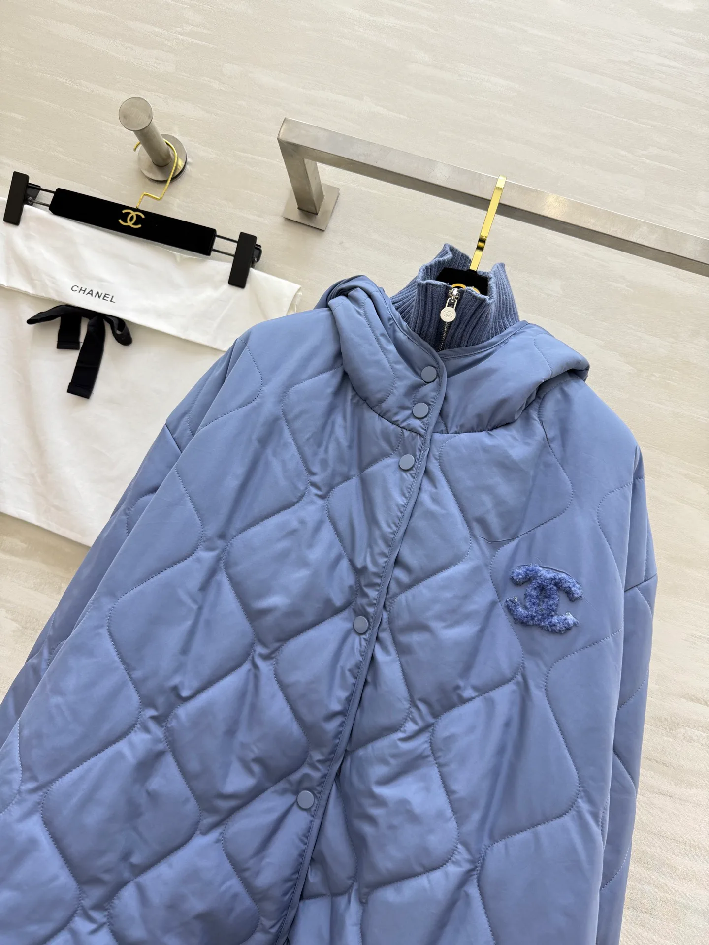 Куртки И Пуховики Женские Chanel 600331