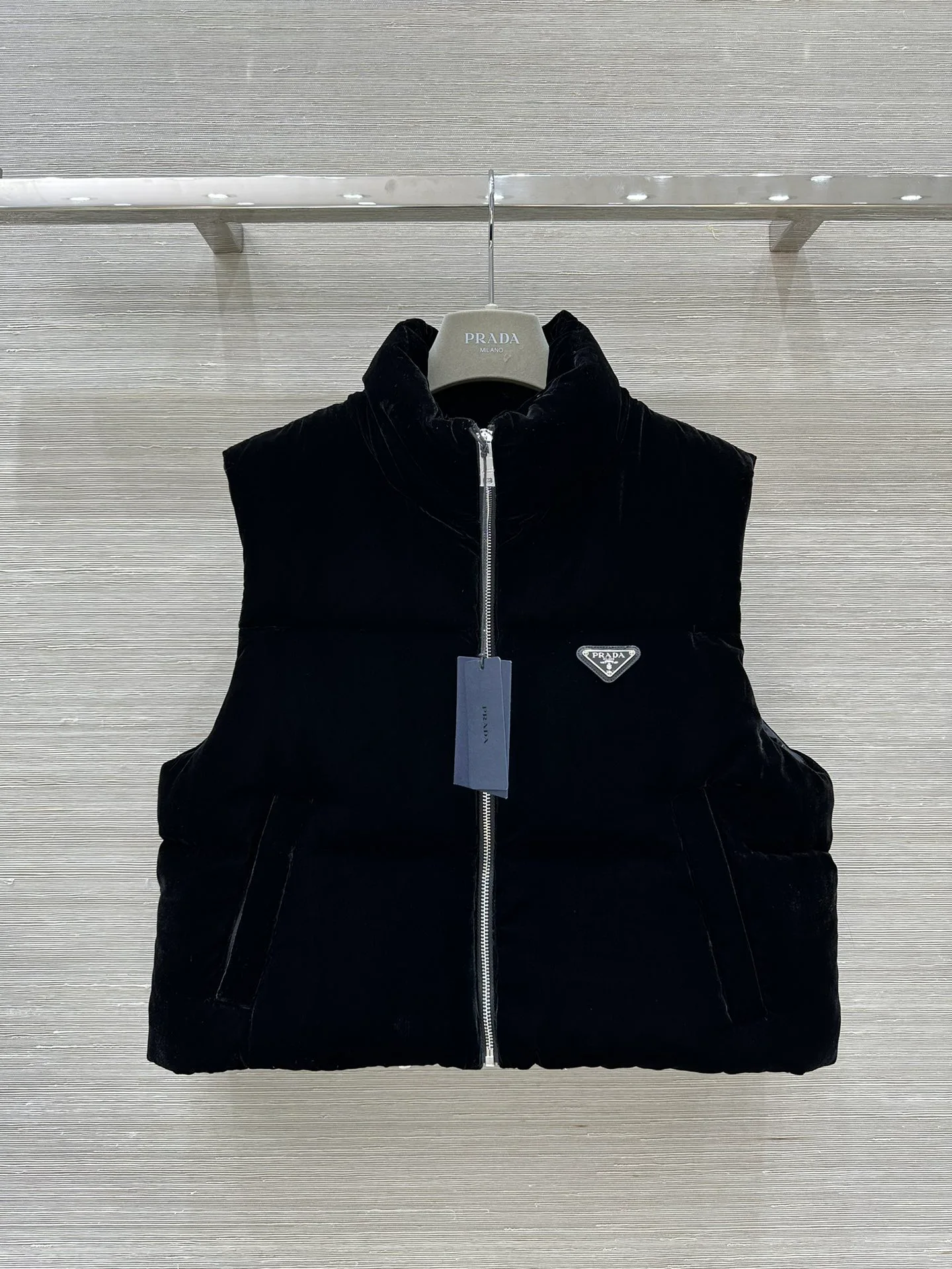 Жилеты Женские Prada 20145230