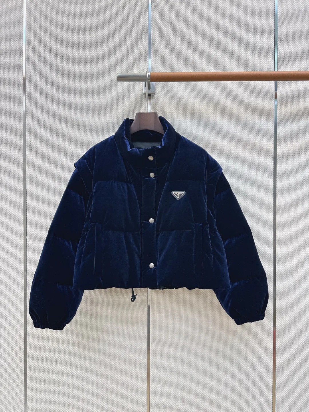 Куртки И Пуховики Женские Prada 18245858