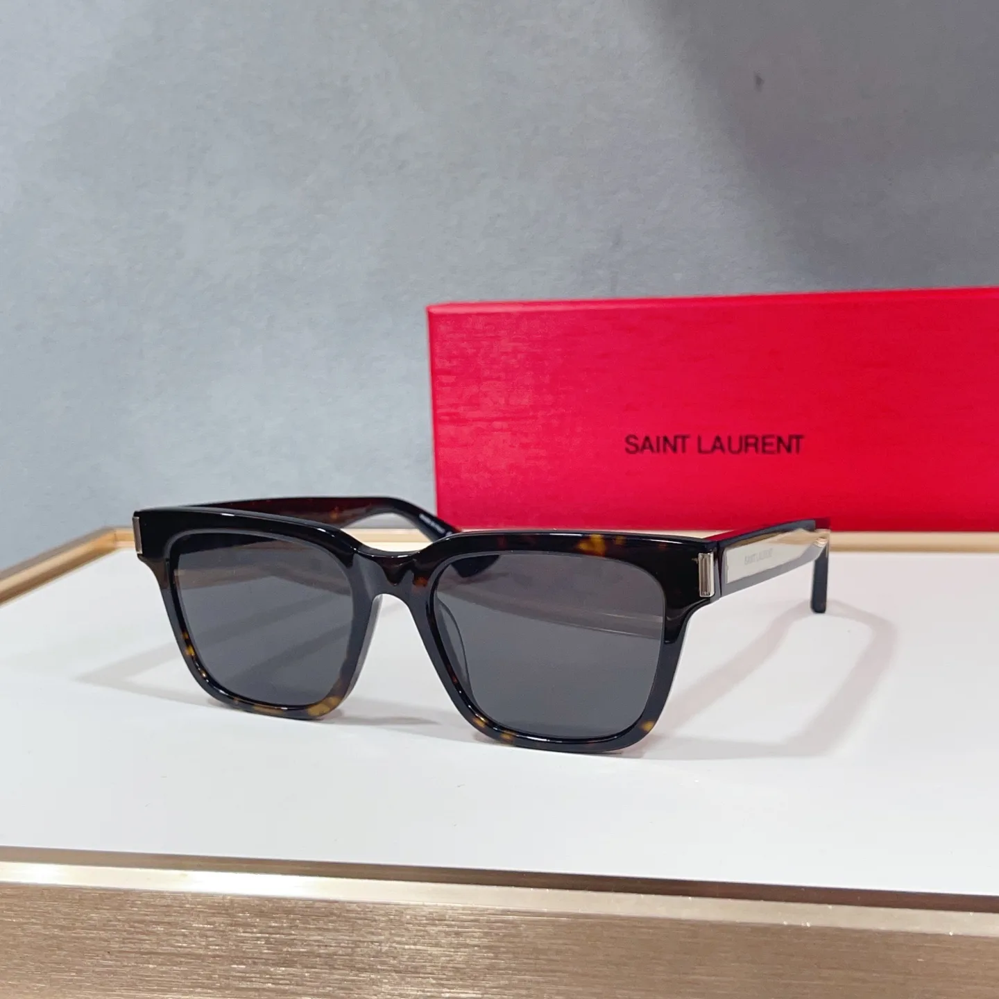 Очки Saint Laurent 17529373