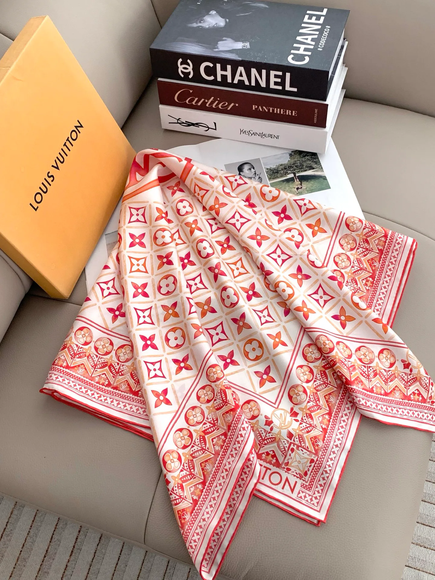 Платки Louis Vuitton 18675521