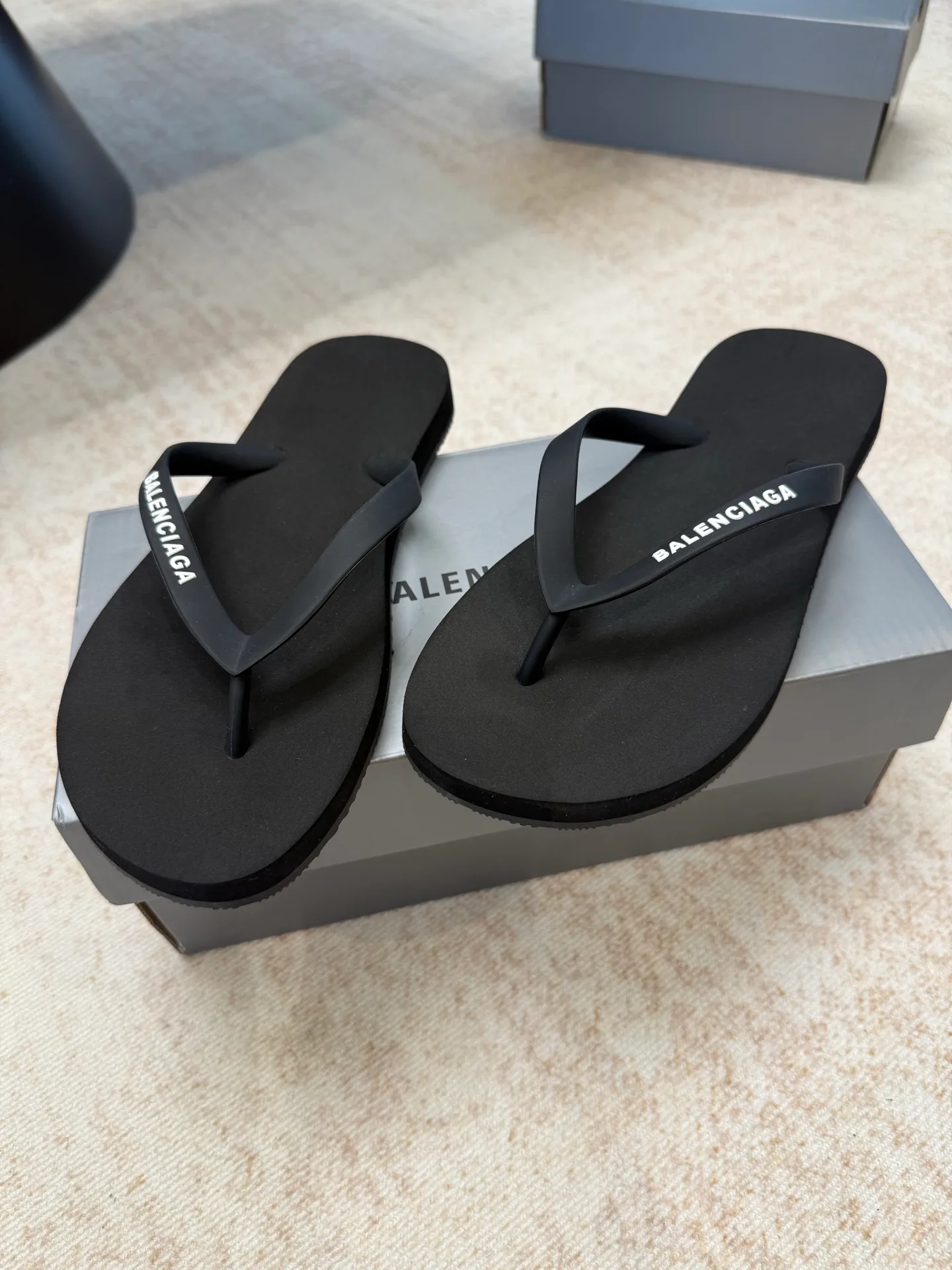 Шлепанцы Женские Balenciaga 11581877