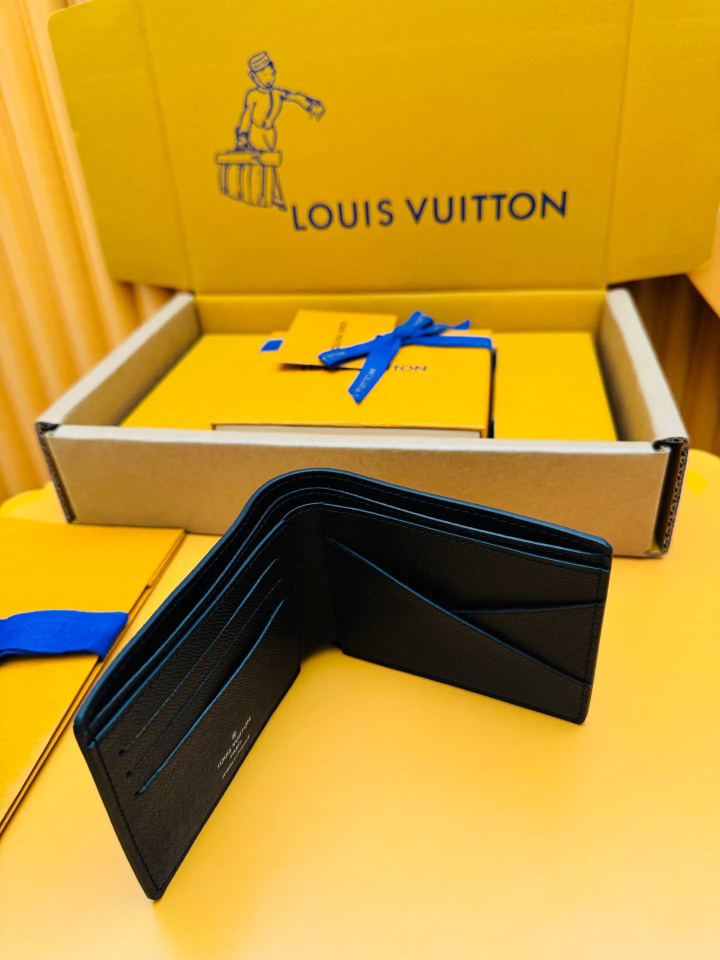 Кошельки Louis Vuitton 461689