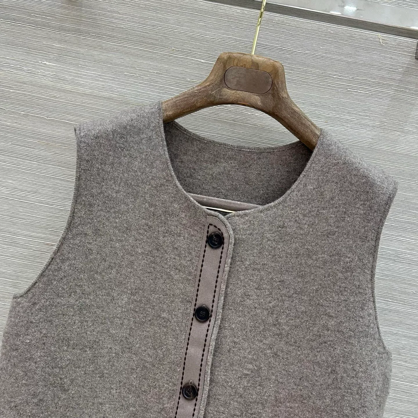 Жилеты Женские Loro Piana 18250125