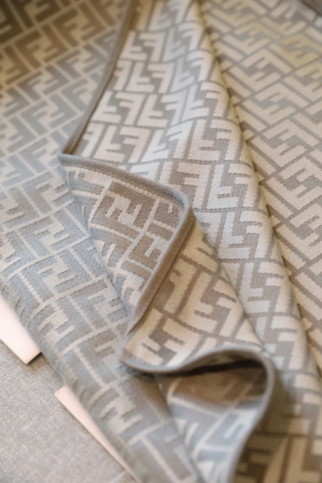 Шарфы Fendi 597355