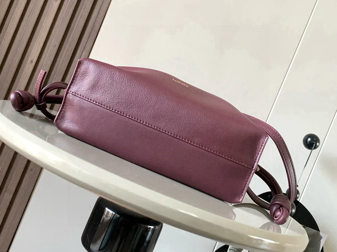 Клатчи Женские Loewe 10823958