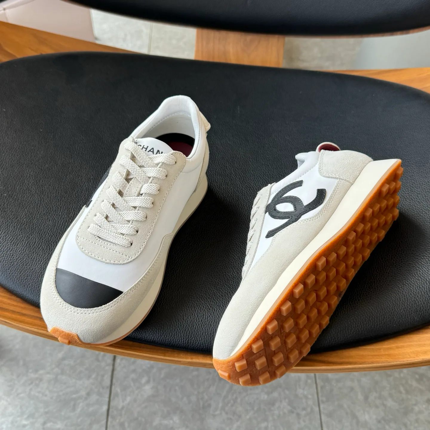 Кроссовки Женские Chanel 12629788