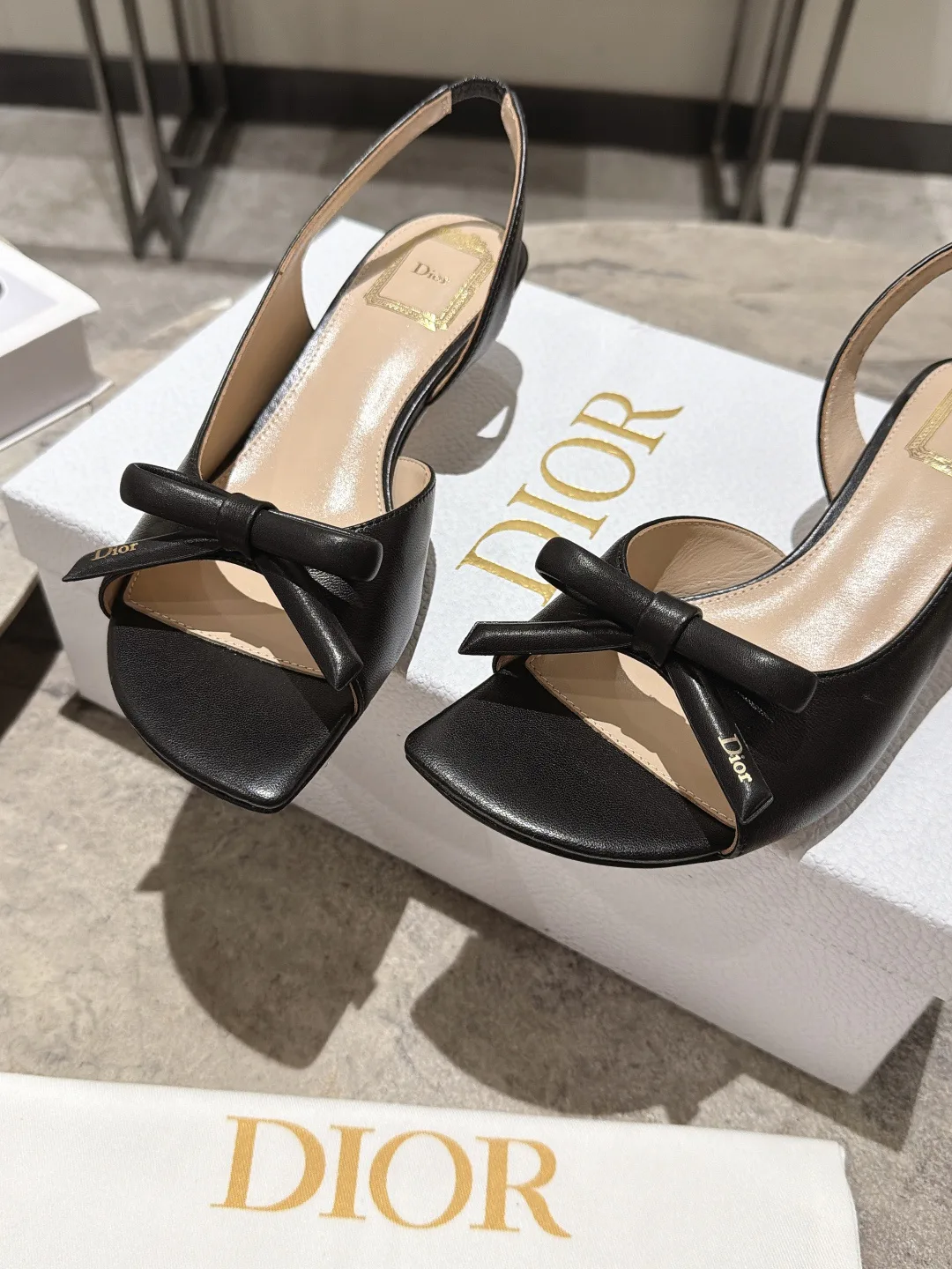Босоножки Женские Christian Dior 17604619