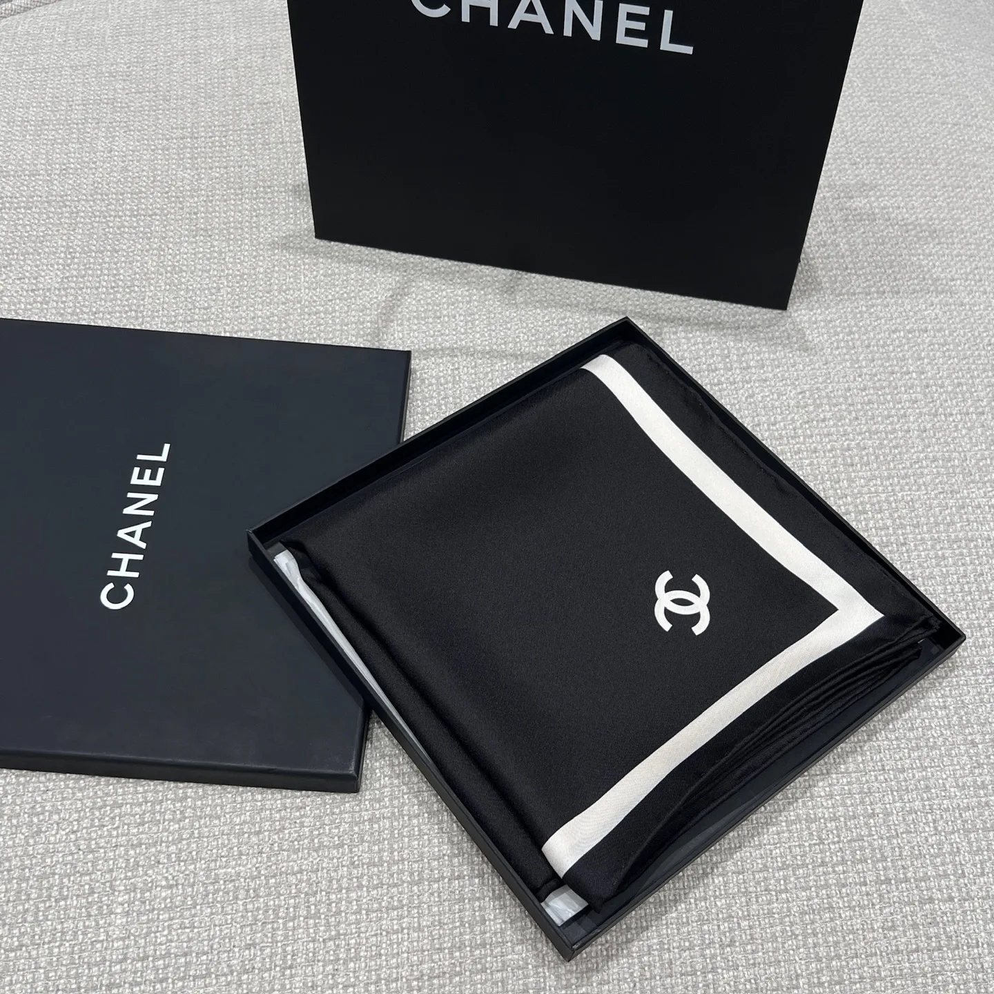 Платки Chanel 13268305