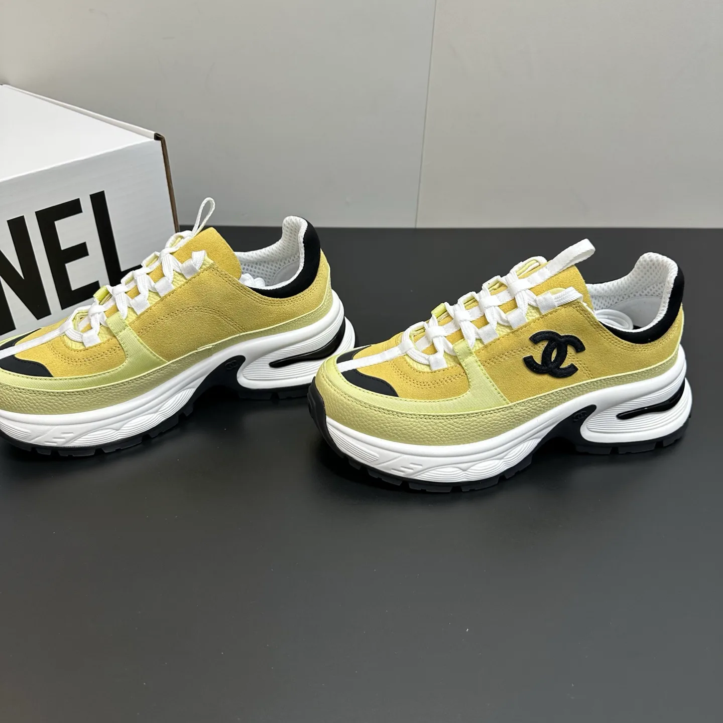 Кроссовки Женские Chanel 1748640