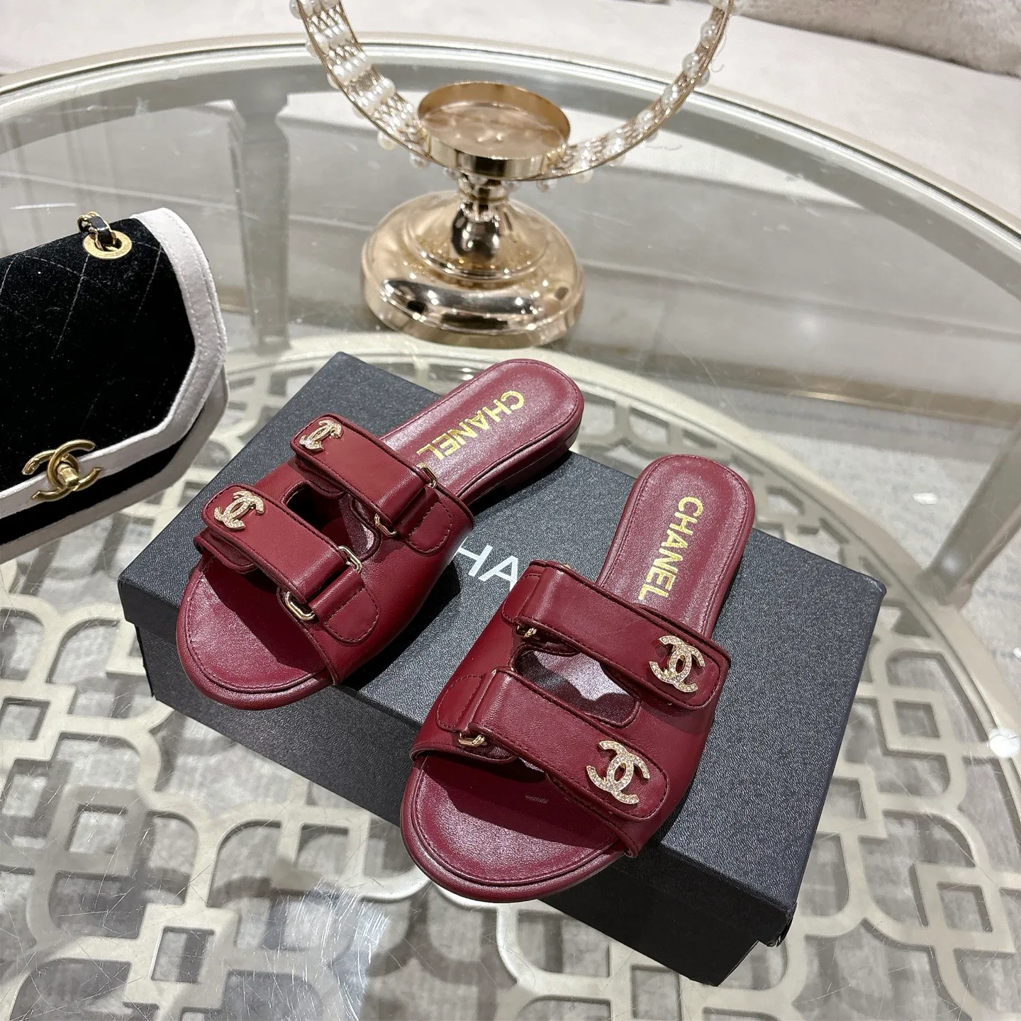 Шлепанцы Женские Chanel 10840548