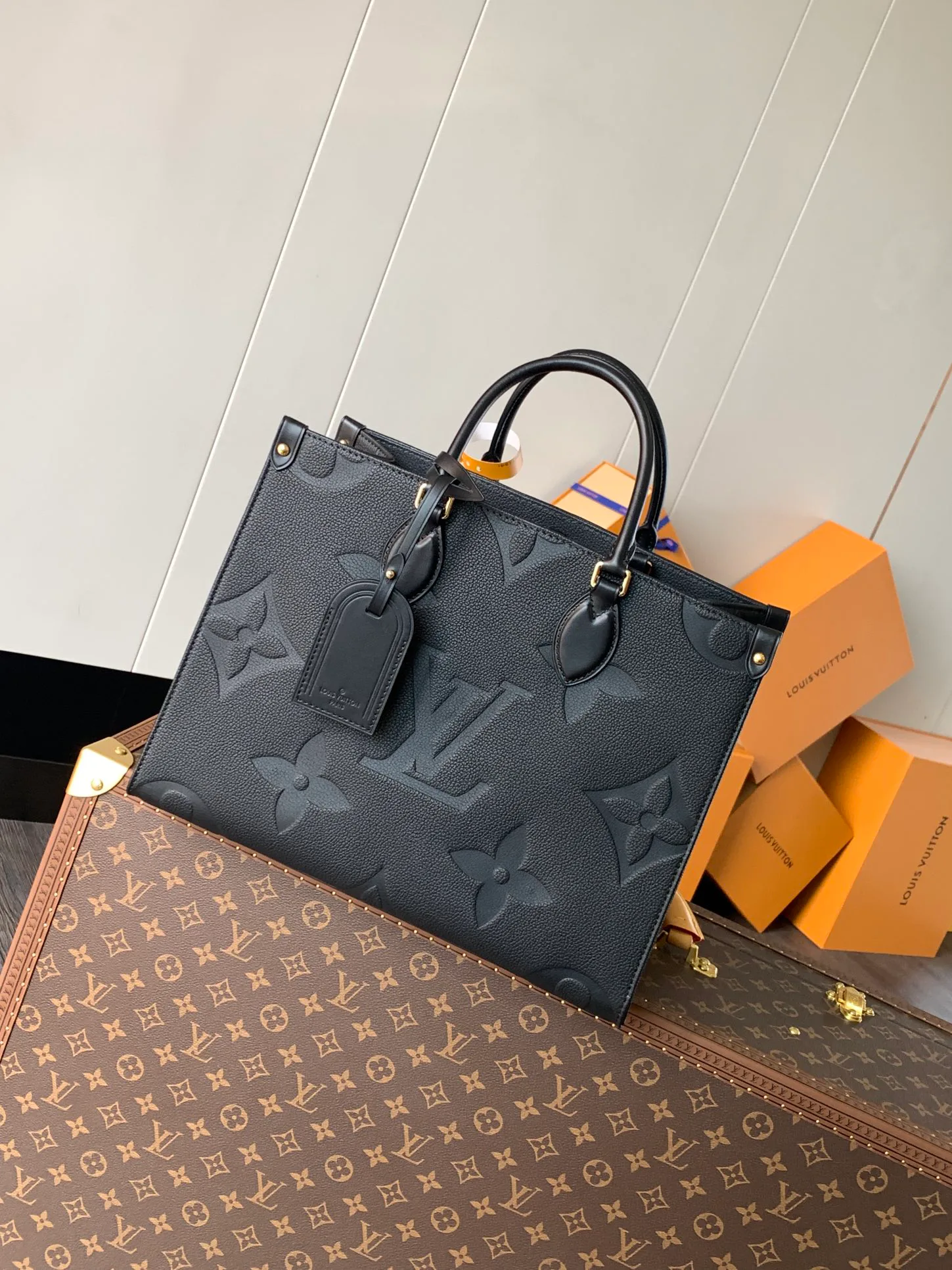 Классические Сумки Женские Louis Vuitton 18148125
