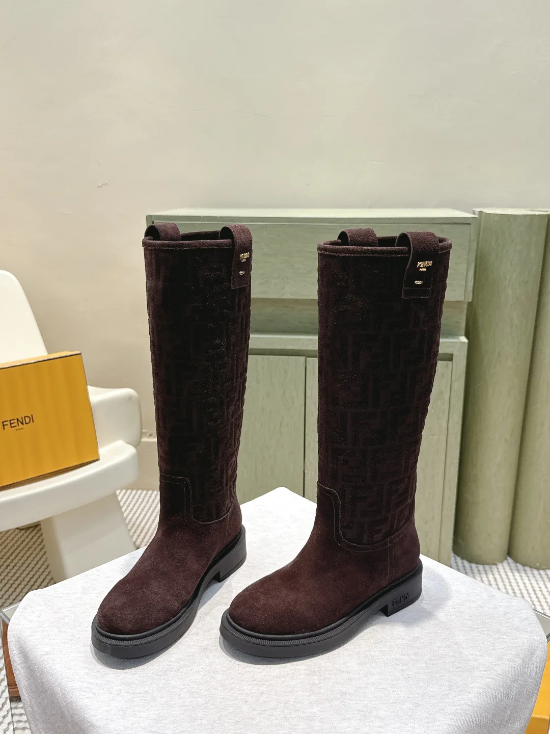 Сапоги Женские Fendi 18153042