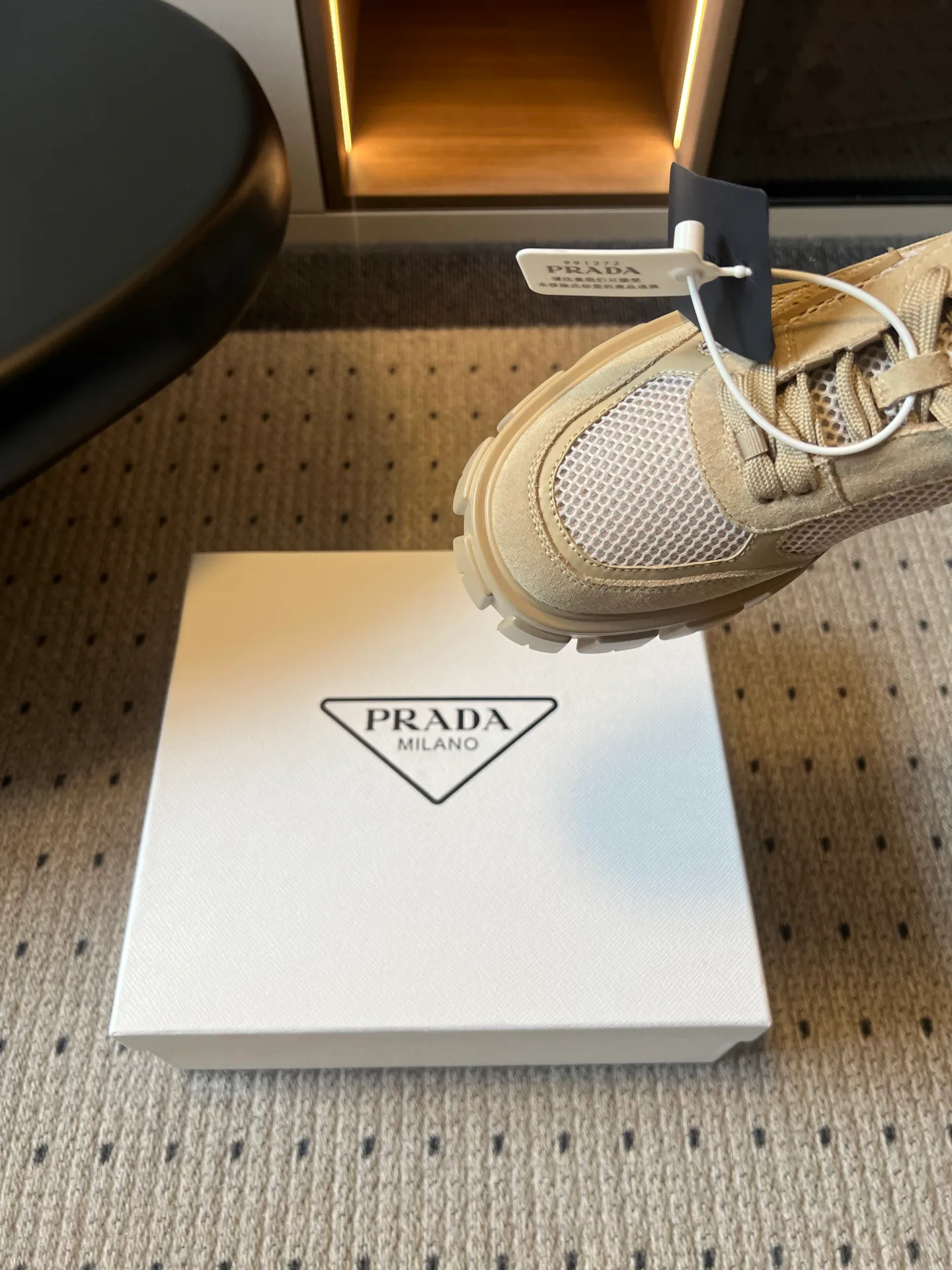 Кроссовки Женские Prada 17961571