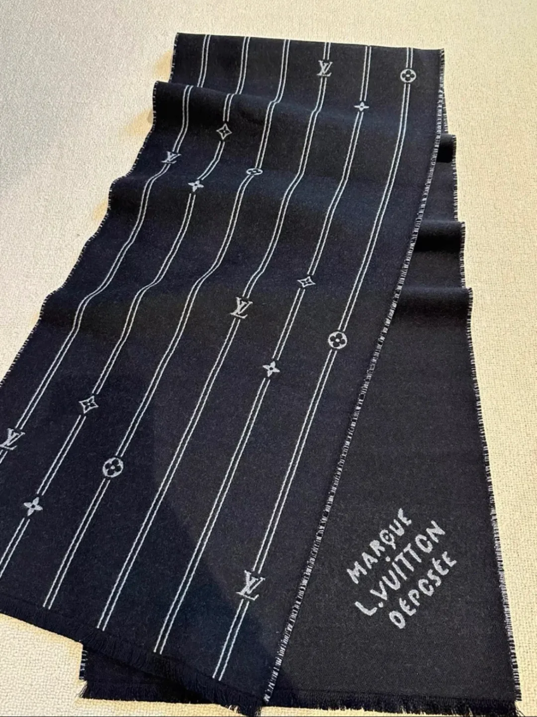 Шарфы Louis Vuitton 1420248