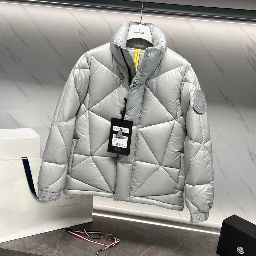 Куртки И Пуховики Мужские Moncler 1057356