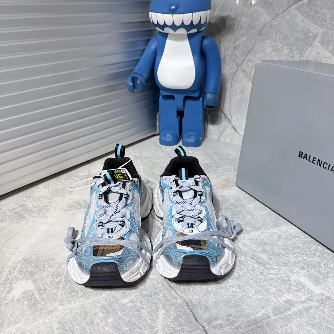 Кроссовки Женские Balenciaga 19762372