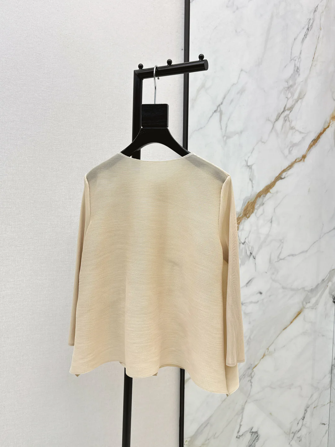 Джемперы И Свитеры Женские Issey Miyake 10394433