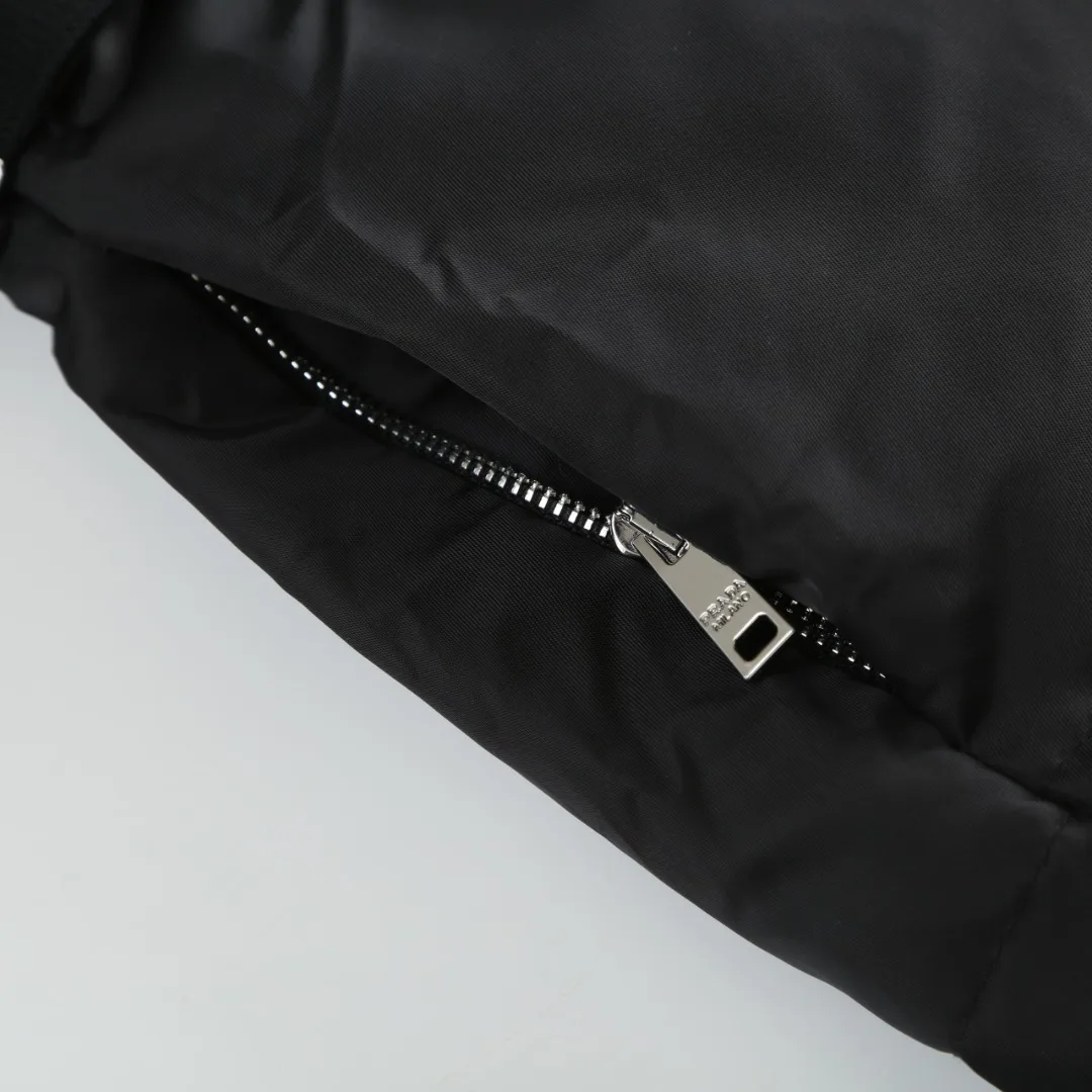 Куртки И Пуховики Женские Prada 17965102