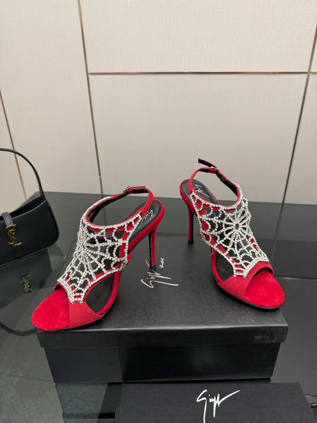 Босоножки Женские Giuseppe Zanotti 14555355